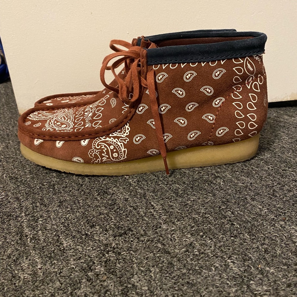 Clarks Mens Originals Icon Wallabee Boot Brick (Dark Red) Paisley no box worn 2x